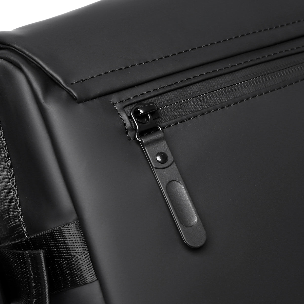 Albeux™ The Obsidian Stealth Messenger | Weatherproof Urban Crossbody